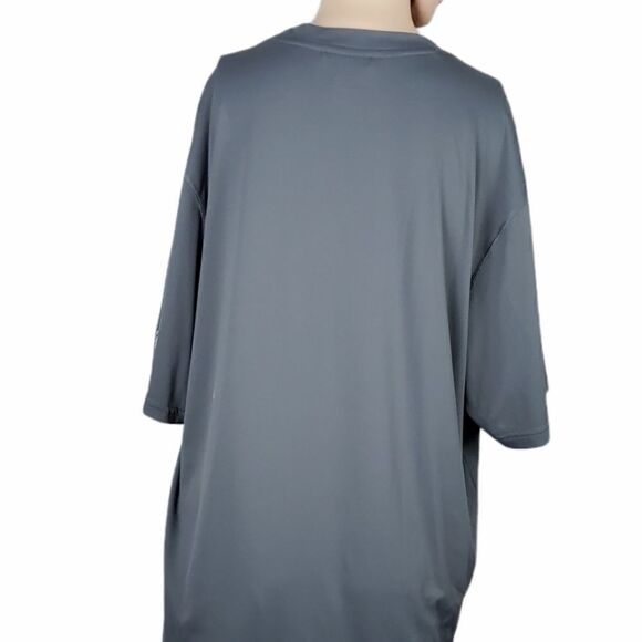 The North Face Gray T-Shirt - Picture 2 of 5